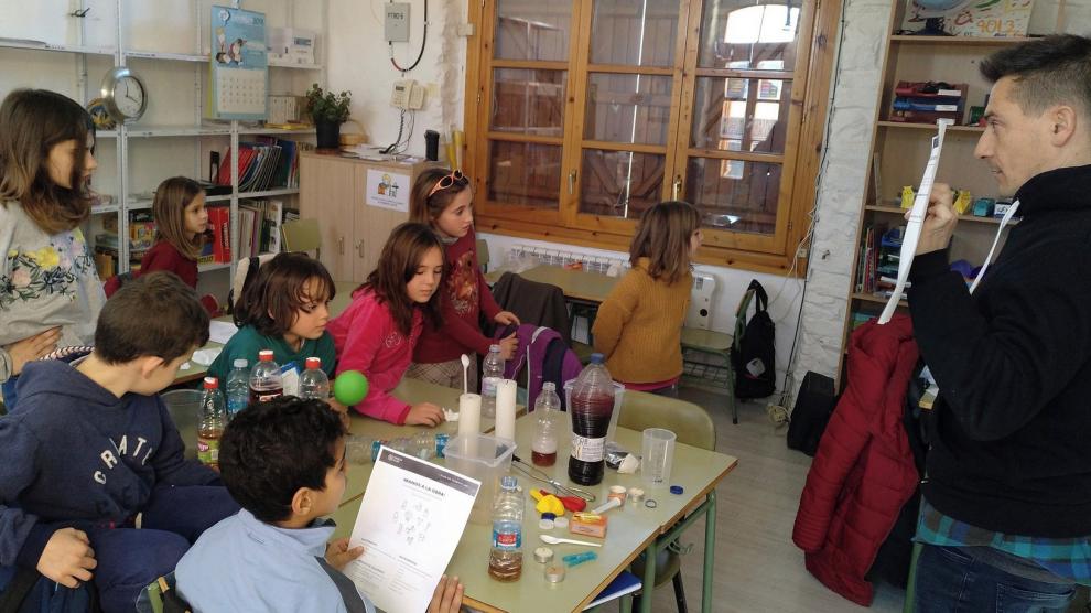 Caldearenas: el pueblo donde hay más niños en la escuela que vecinos