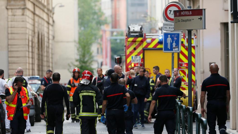 Explosión en el centro de Lyon por un paquete bomba.