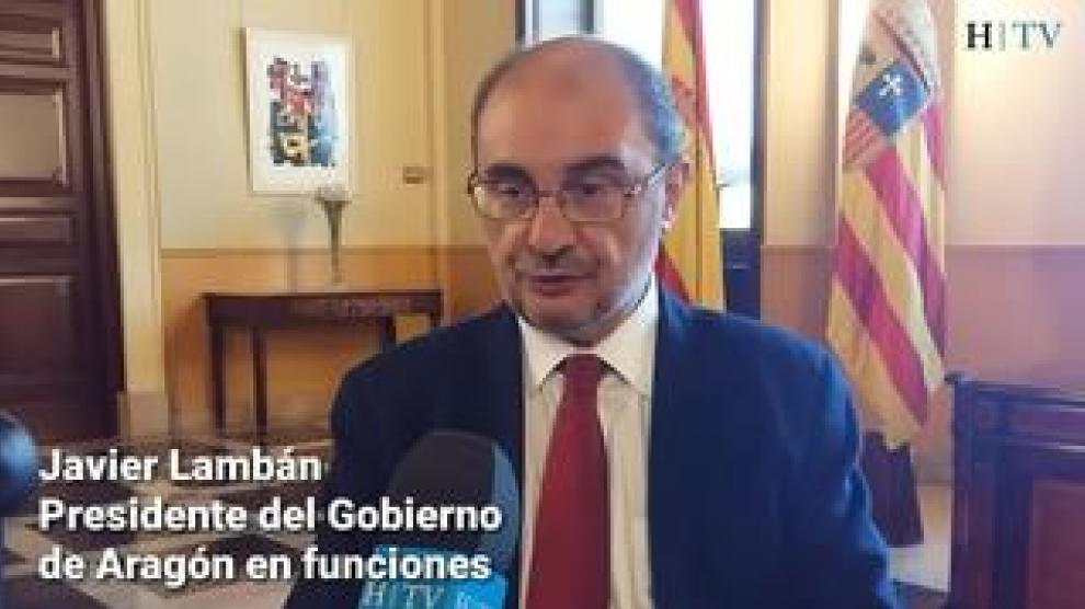 Javier Lambán, presidente en funciones del Gobierno de Aragón, tilda de "valiente" el gesto del PAR anunciando su posición de negativa a pactar con el bloque de la derecha, "situación que lo convierte -al PAR- en un elemento imprescindible en el futuro gobierno transversal", dice Lambán, del que excluye a Vox.
