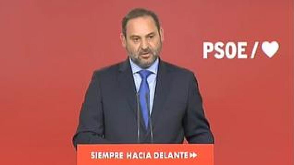 El secretario de Organización del PSOE y ministro de Fomento en funciones lanza esta amenaza si hay bloqueo en la investidura de Pedro Sánchez