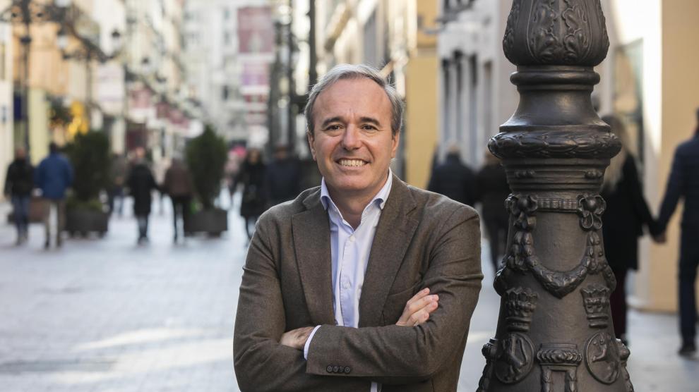 Jorge Azcón, nuevo alcalde de Zaragoza tras el acuerdo PP-Vox y Ciudadanos.