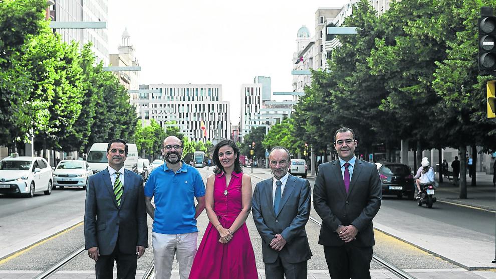De izquierda a derecha: Carmelo Jiménez, Miguel Ángel García, Carmen Campos, Ramón Tejedor y Sergio Gómez.