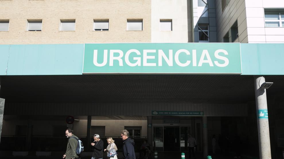 Entrada del servicio de urgencias del Hospital Miguel Servet de Zaragoza.