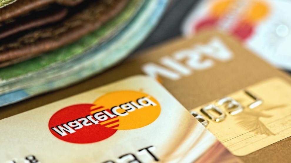 Un vecino de Huesca recupera 4.000 euros reclamados al banco, tras ser víctima del uso fraudulento de su tarjeta de crédito