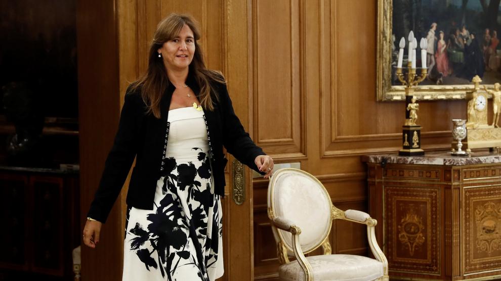 La diputada de Junts per Catalunya (JxCat), Laura Borrás, ha lucido un detalle amarillo en su reunión con Felipe VI.