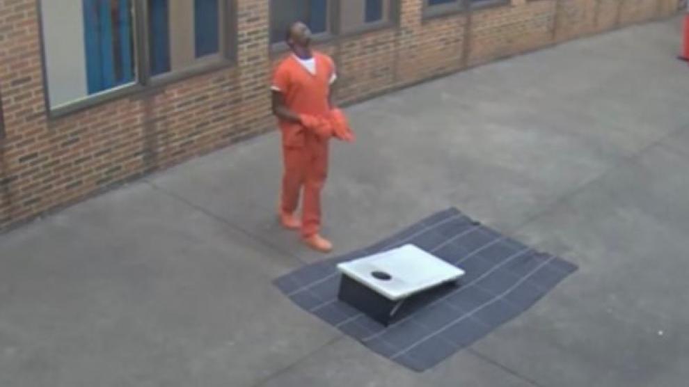 Un preso recibe droga y un móvil vía dron.