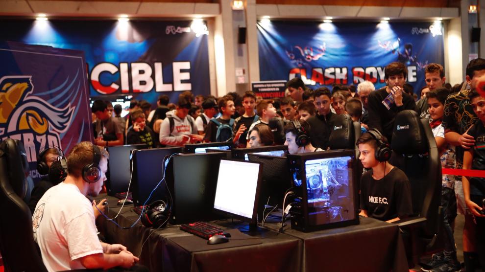 Programa Para Adolescentes En Las Fiestas Del Pilar 2019 Zgamer Y
