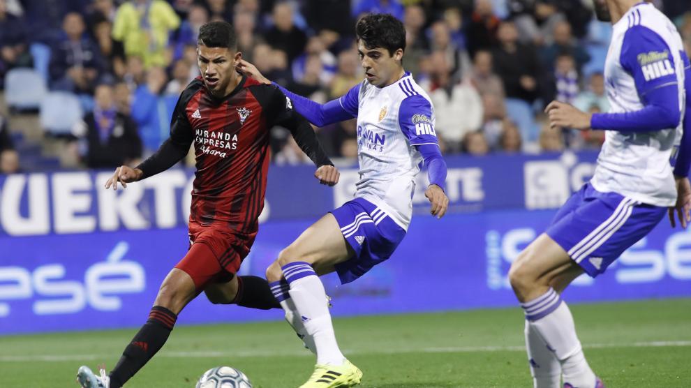El Real Zaragoza cae i-2 ante el Mirandés en La Romareda