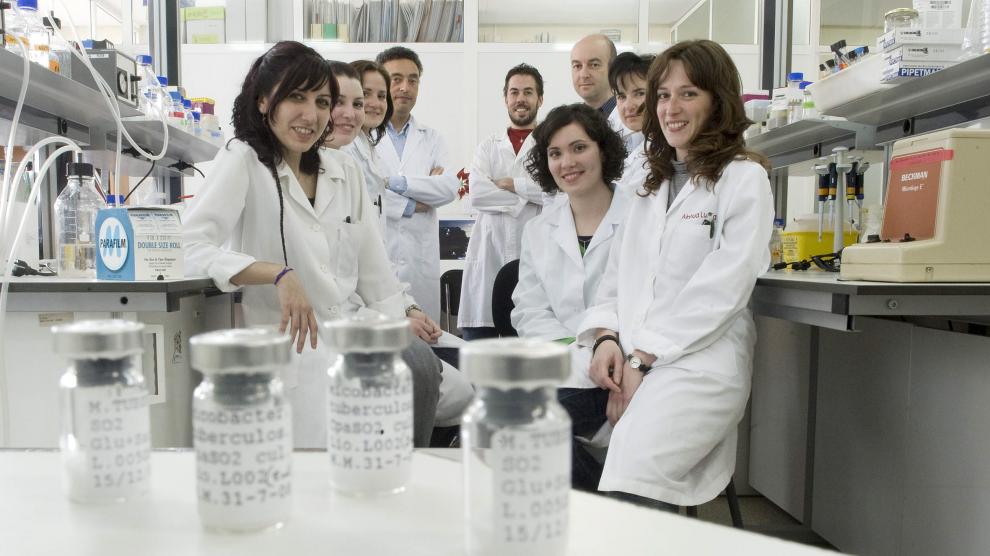 Grupo de investigación de Genética de Micobacterias, en una imagen de 2009.