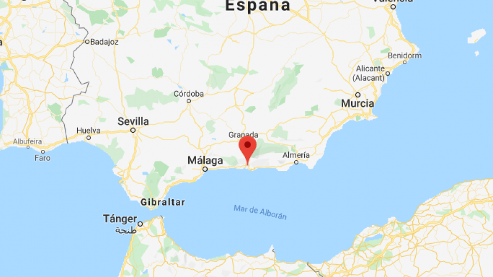 La patera ha sido rescatada a 35 millas de Motril (Granada).