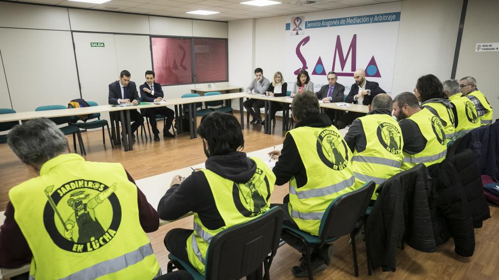 Reunión en el SAMA entre empresa y trabajadores