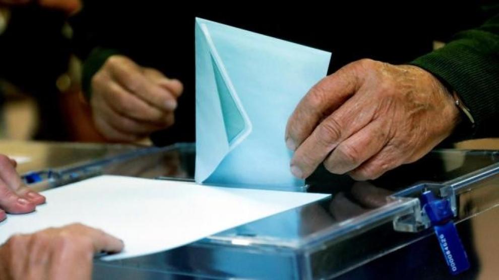 El Gobierno francés recomienda a la población llevar su propio bolígrafo para votar el domingo