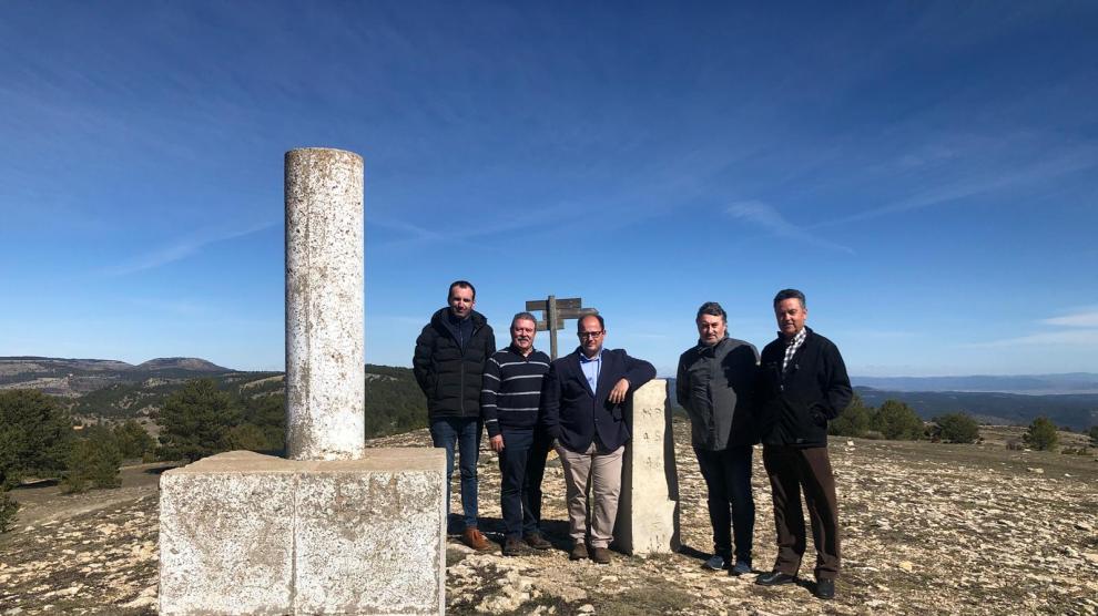 Los alcaldes de Veguillas de la Sierra, Salvacañete y Castielfabib pretenden poner en valor su historia.
