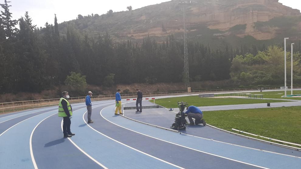 Inician las obras en la pista de atletismo de Monzón