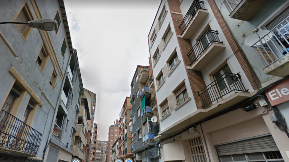 El fuego se ha producido en el número 23 de la calle de Privilegio de la Unión en Zaragoza
