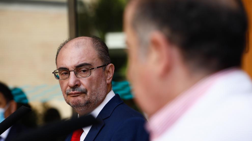 Visita de Javier Lambán y Sira Repollés al Hospital Clínico de Zaragoza