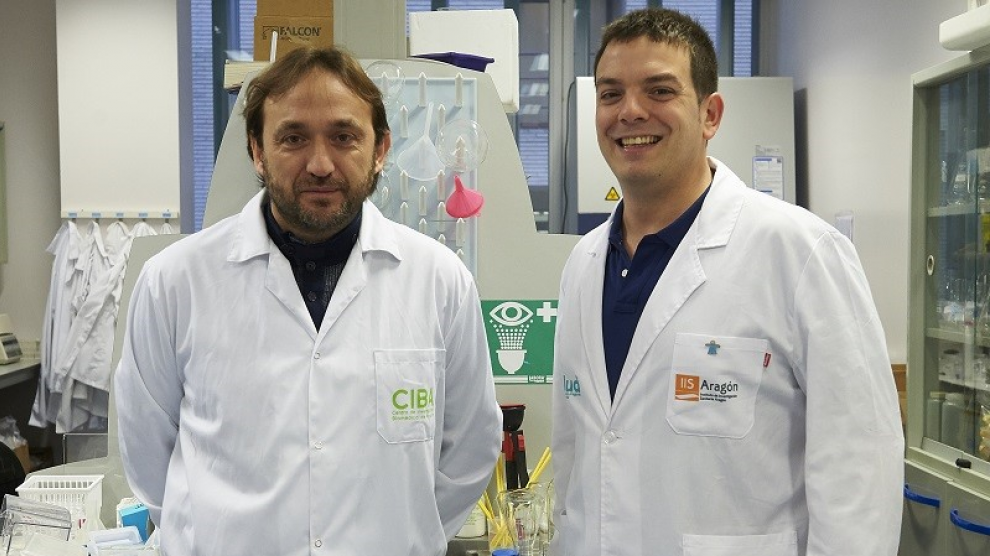 Julián Pardo y Alberto Jiménez Schuhmacher, del IIS Aragón, que lideran las primeras investigaciones contra el cáncer infantil de la historia de Aragón confinanciación de Aspanoa.