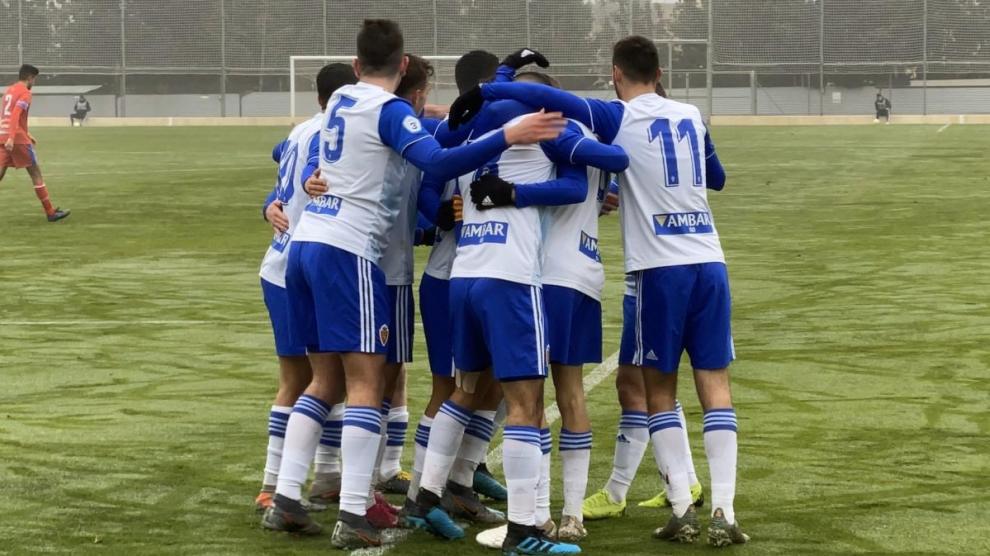 Los jugadores del RZD Aragón celebran un gol en un partido reciente.