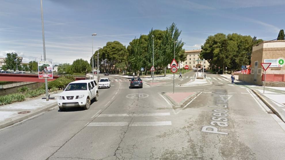 El atropello se ha producido en esta zona del paseo de Lucas Mallada cercana al Hospital Provincial de Huesca.