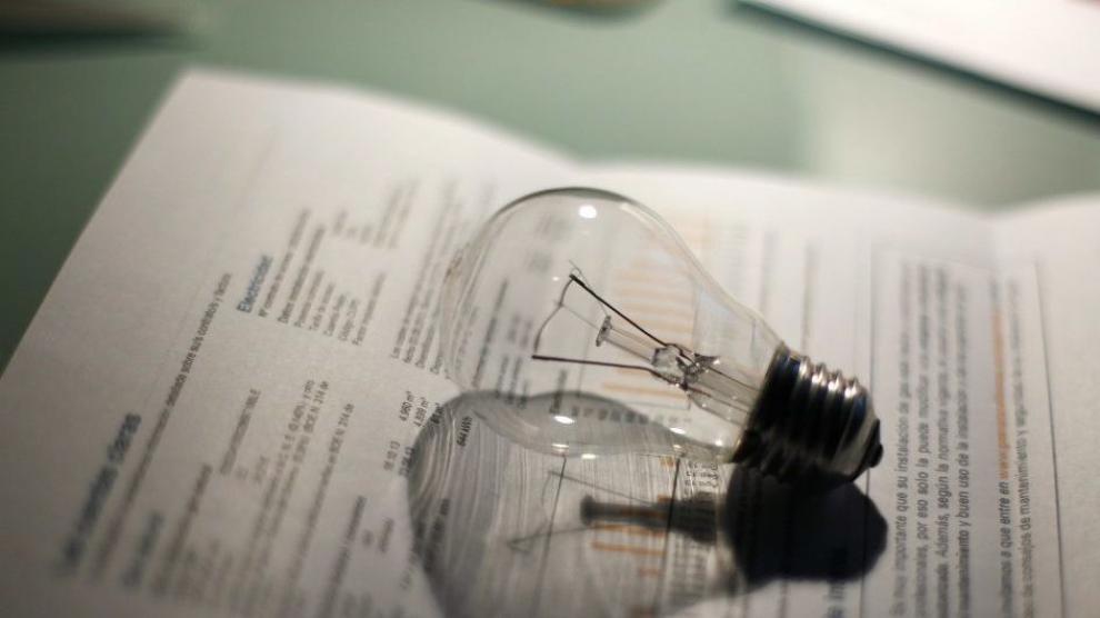 Los precios se desploman un 0,9 % en octubre por la electricidad