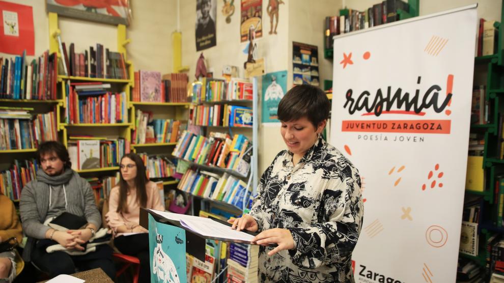 Sandra Lario, coordinadora del Festival de Poesía Joven de Zaragoza ‘Rasmia’.
