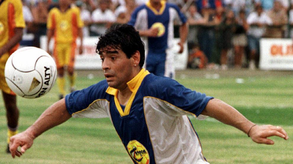 Durante un partido amistoso en la inauguración del Careca Sport Center en Campinas, Brasil, 02/02/1998