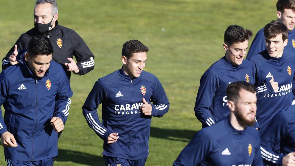 El Real Zaragoza ha entrenado este martes por la mañana. Una sesión preparatoria para el partido que el viernes enfrentará al Real Zaragoza con la Ponferradina.