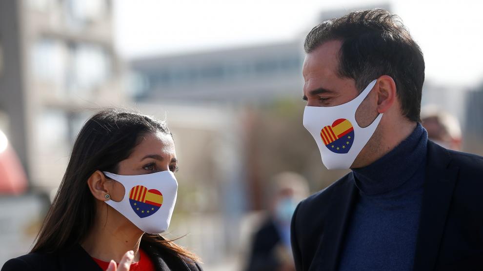 Arrimadas pide a socialistas votar a Cs para que su voto no se "regale" a ERC