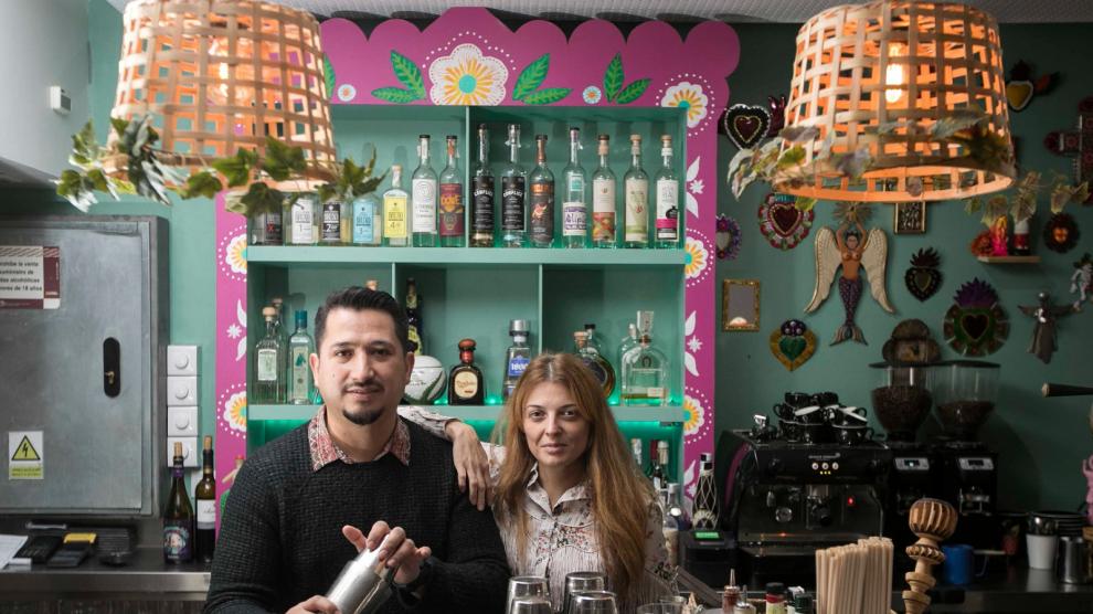 Jorge Escalante y Esther Layo abrieron hace cuatro años el Distrito México. En el plazo de un mes, la recogida 'take away' será desde el Mercado San Miguel, donde ultiman la apertura de un nuevo local.