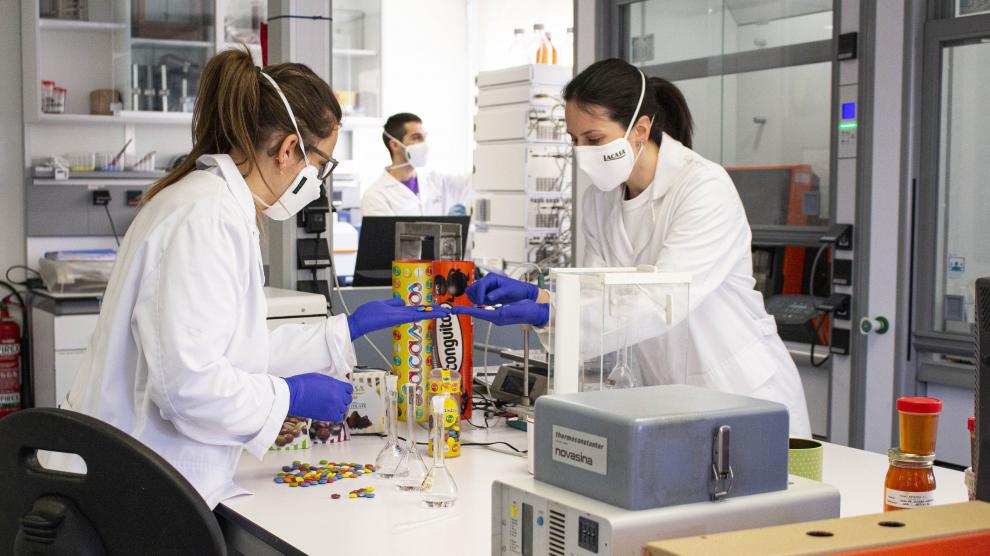 Equipos de trabajo en Grupo Lacasa, fabricante de Lacasitos y Conguitos.