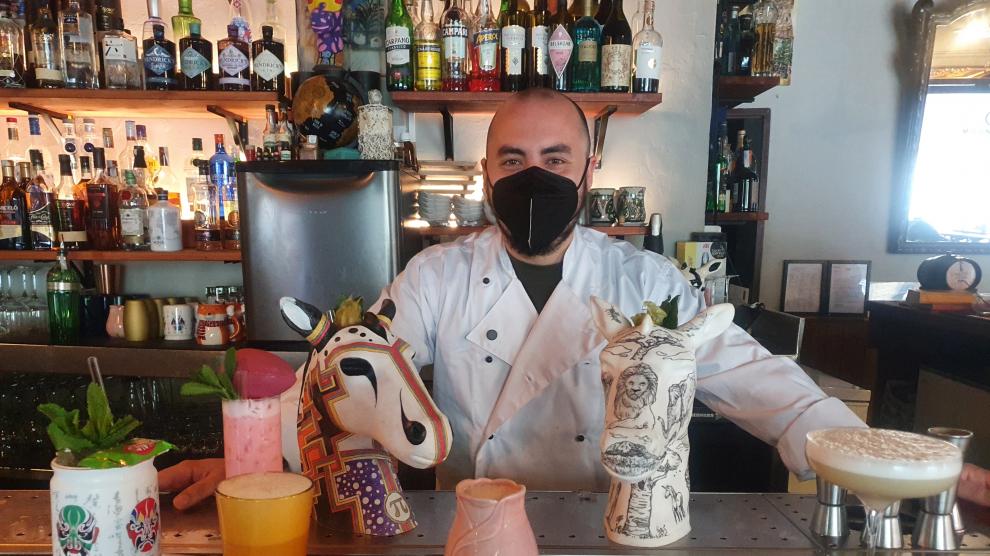 El bartender zaragozano Borja Insa (31 años)