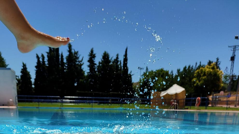 Foto de archivo de las piscinas de Paniza