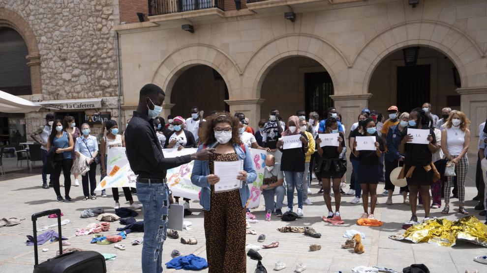 concentracion por el dia internacional de los refugiados en Teruel. Foto Antonio Garcia/Bykofoto. 20/06/21[[[FOTOGRAFOS]]]