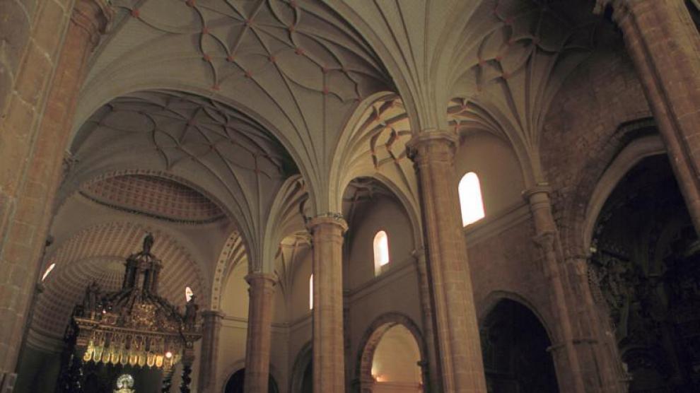Interior de la Basílica de Santa María de los Corporales.