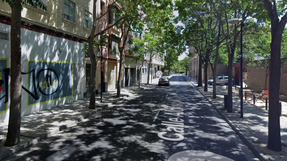 El suceso tuvo lugar el miércoles en la calle de Alonso V de la capital aragonesa.
