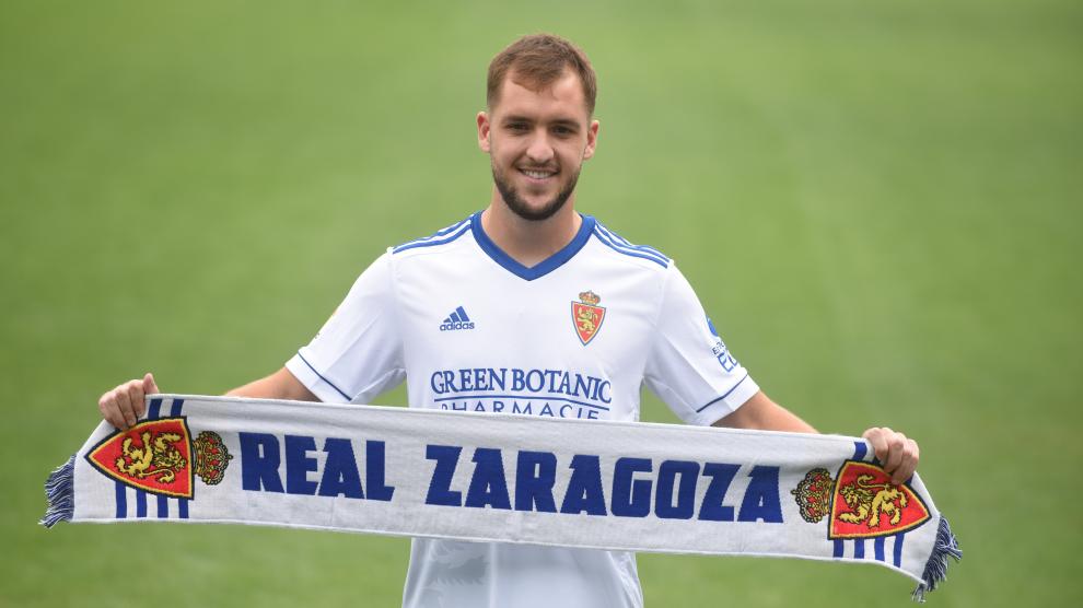 Presentación del centrocampista Valentín Vada, nuevo fichaje del Real Zaragoza