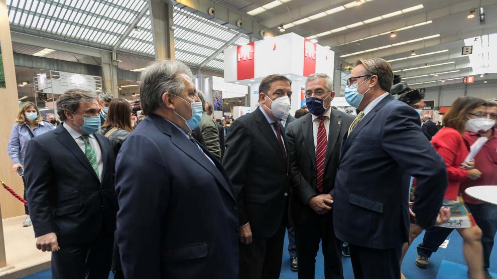 El ministro de Agricultura, Luis Planas, visita Figan.