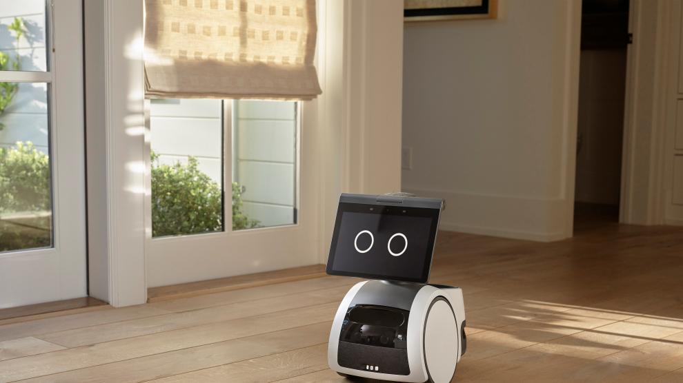 Un robot, una tele de 15 pulgadas con Alexa para la cocina, un termostato  barato: estos son los nuevos dispositivos de