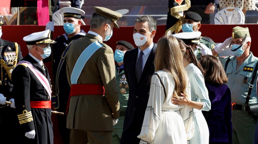 Aplausos al Rey y pitadas a Sánchez en el inicio del desfile del 12 octubre