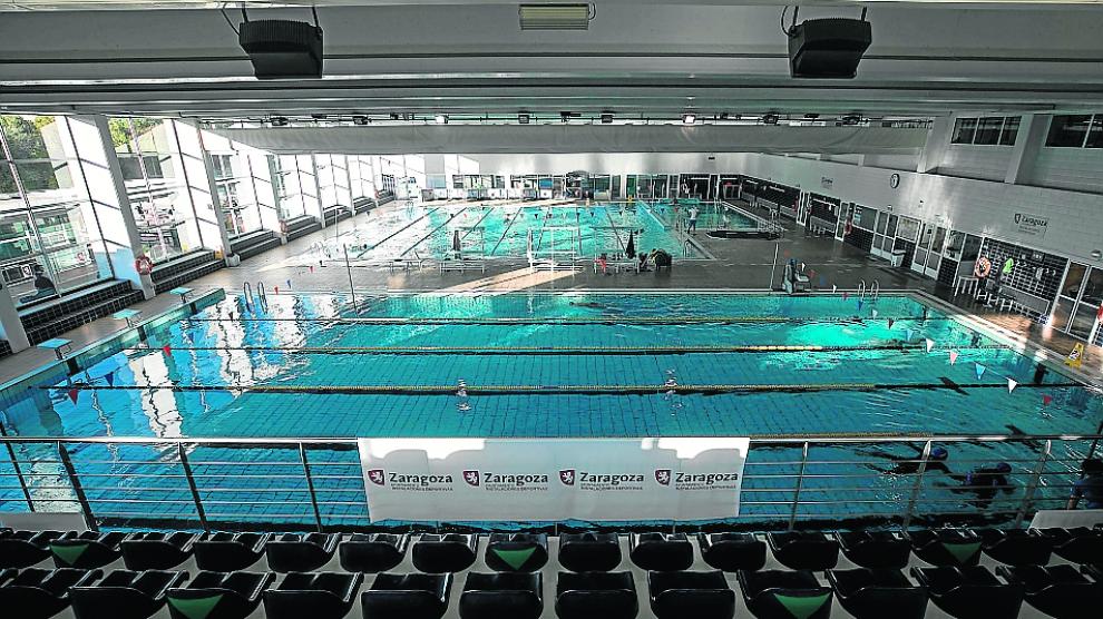 PISCINA DEL C.D.M. ALBERTO MAESTRO ( ZARAGOZA ) / AMPLIACION DE AFOROS / 19/10/2021 / FOTO : OLIVER DUCH[[[FOTOGRAFOS]]]