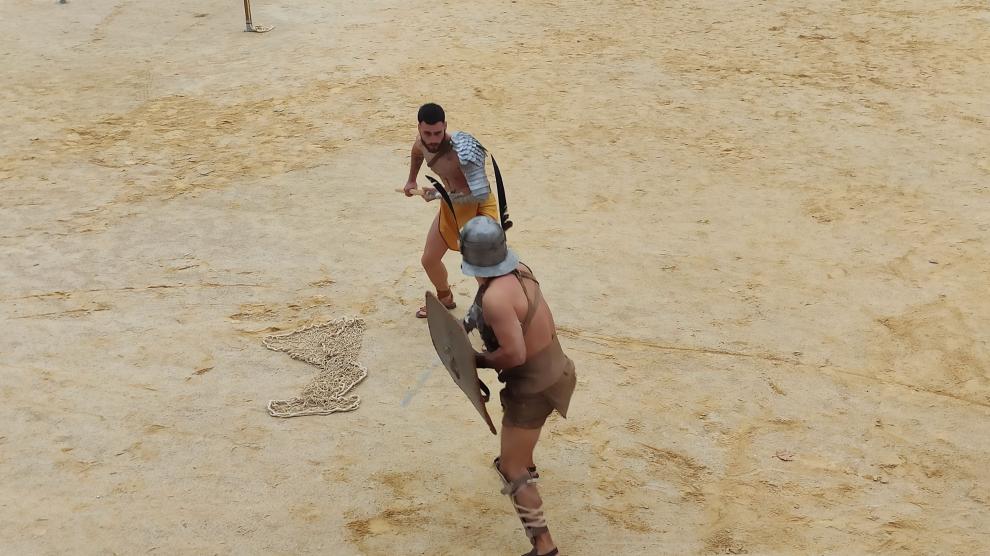 Recreación de una pelea de gladiadores durante la feria Lakuerter de Andorra.