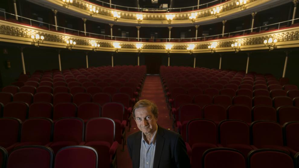 José Luis Melero, hace pocos días, en el Teatro Principal de Zaragoza, donde se atrevió a cantar algunas jotas, de las que es un auténtico experto.