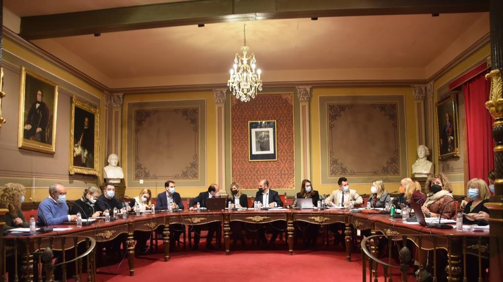 Imagen de la sesión plenaria municipal de Barbastro celebrada el miércoles.