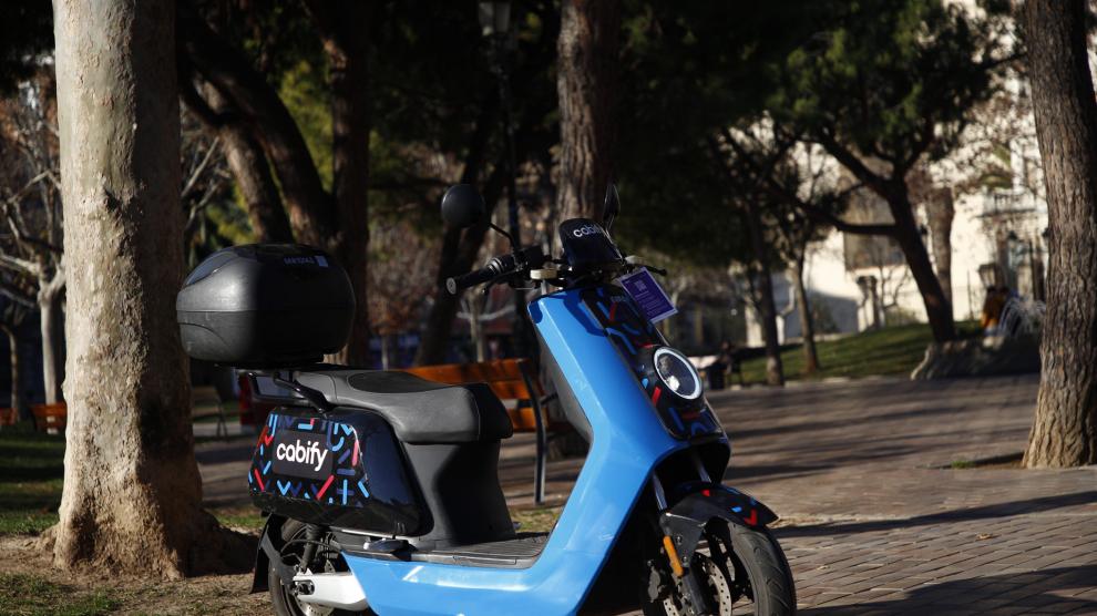 Las motos de Cabify ya se pueden ver en las calles de Zaragoza.
