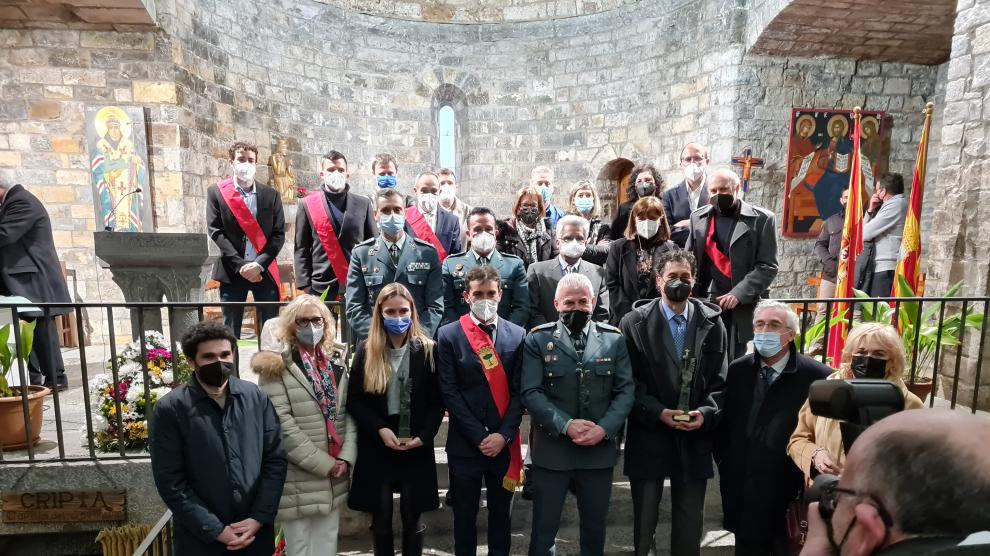 La Cooperativa del Sobrarbe y el Greim de Boltaña de la Guardia Civil han recibido este sábado un reconocimiento en Aínsa.