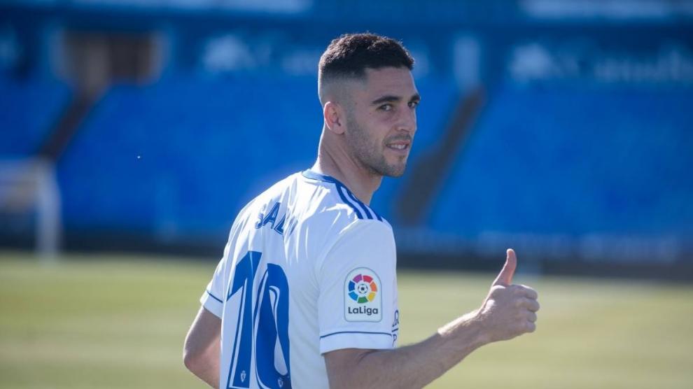 Sabin Merino durante su presentación como nuevo jugador del Real Zaragoza.