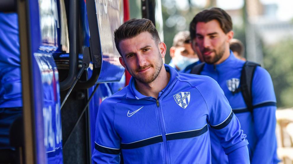 Gerard Valentín, al subirse al autocar para ir al hotel de concentración.