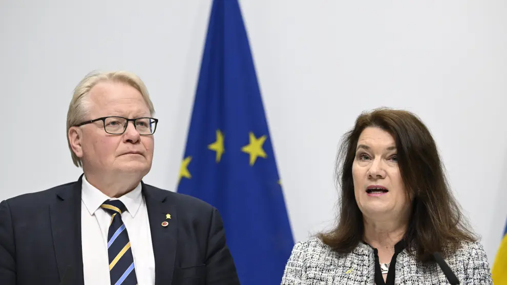 Los ministros suecos de Defensa y Asuntos Exteriores, Peter Hultqvist y Ann Linde.