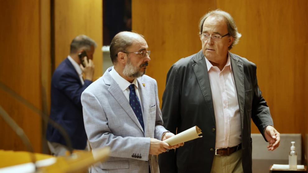 Lambán y Pérez Anadón durante el pleno de este jueves
