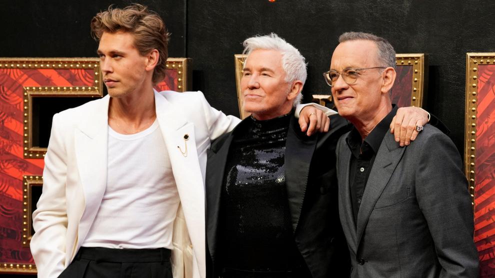 El director Baz Luhrmann junto a Austin Butler y Tom Hanks por el estreno de 'Elvis' en Londres.